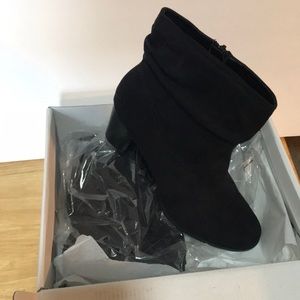 Black boots size 9.5 NEW- never worn